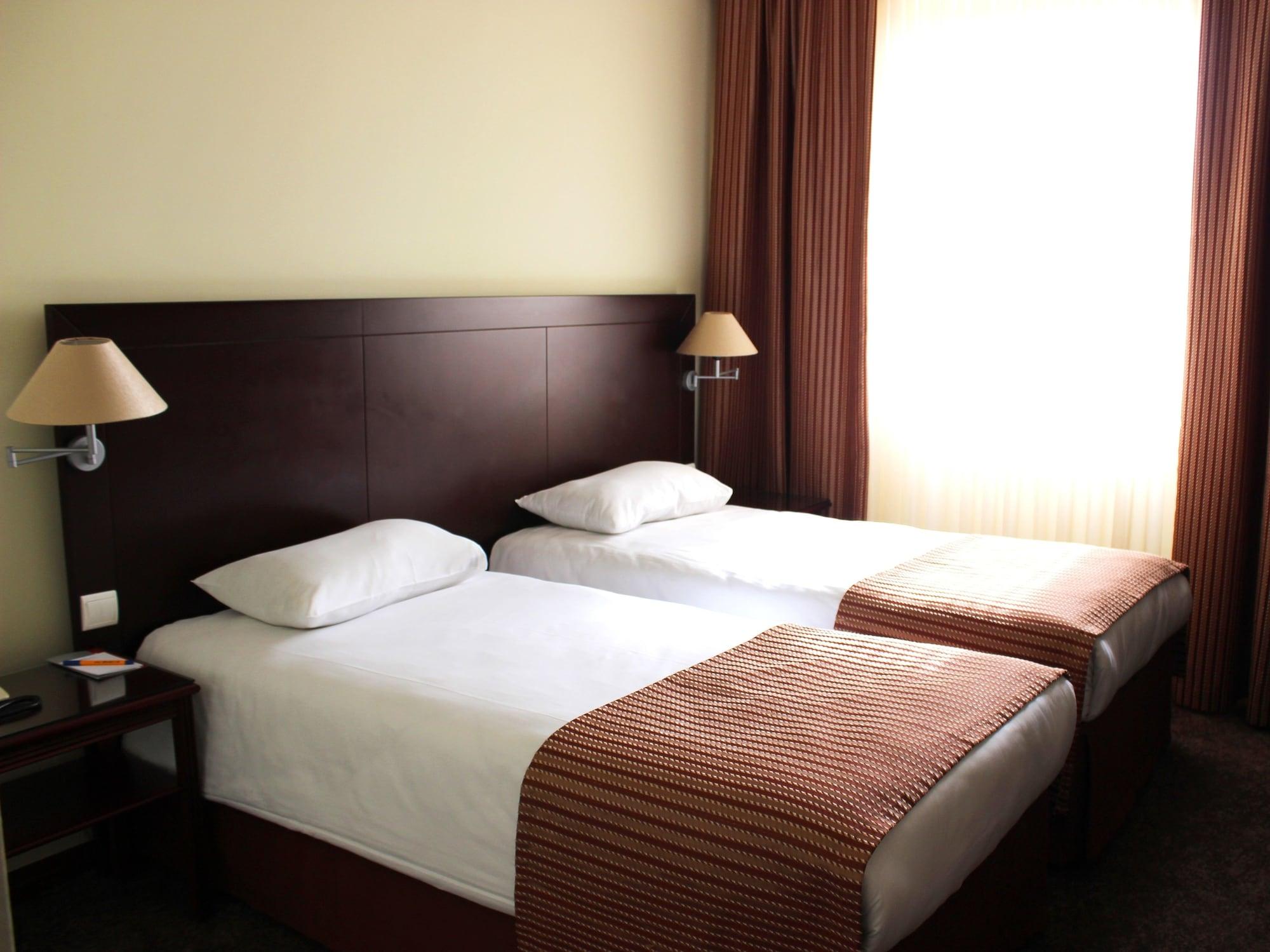 Europe Hotel Ереван Екстериор снимка