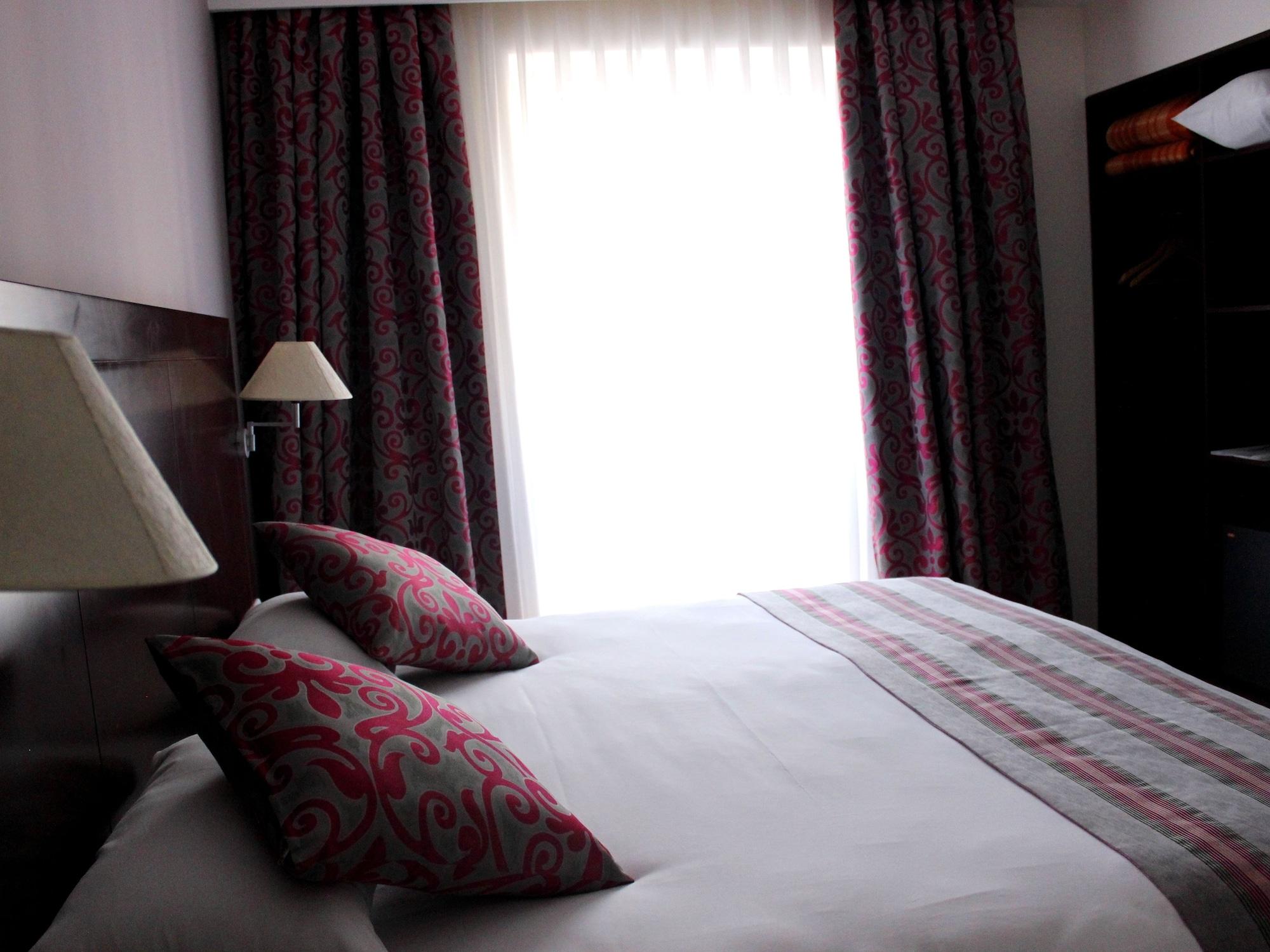 Europe Hotel Ереван Екстериор снимка