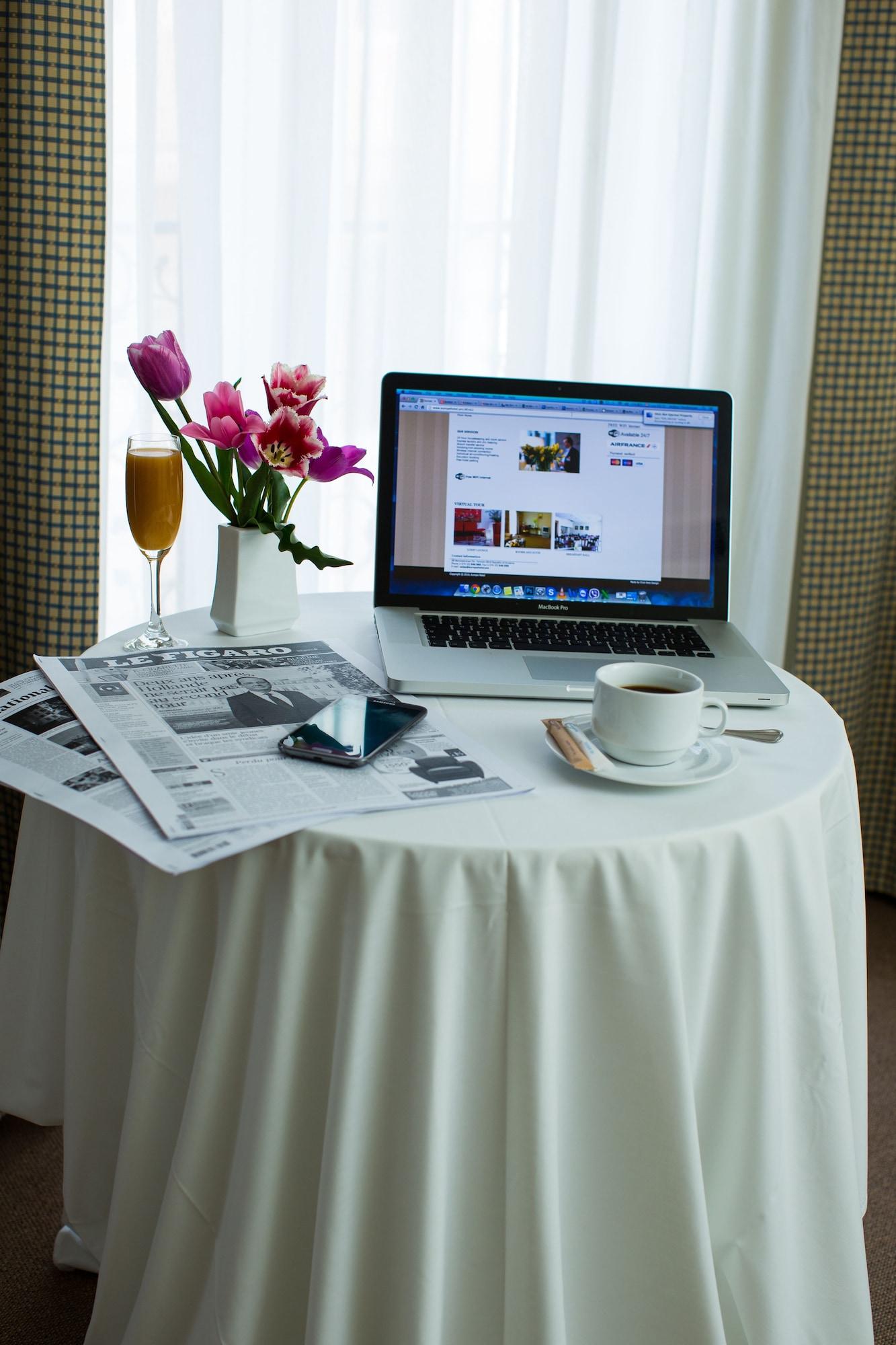 Europe Hotel Ереван Екстериор снимка