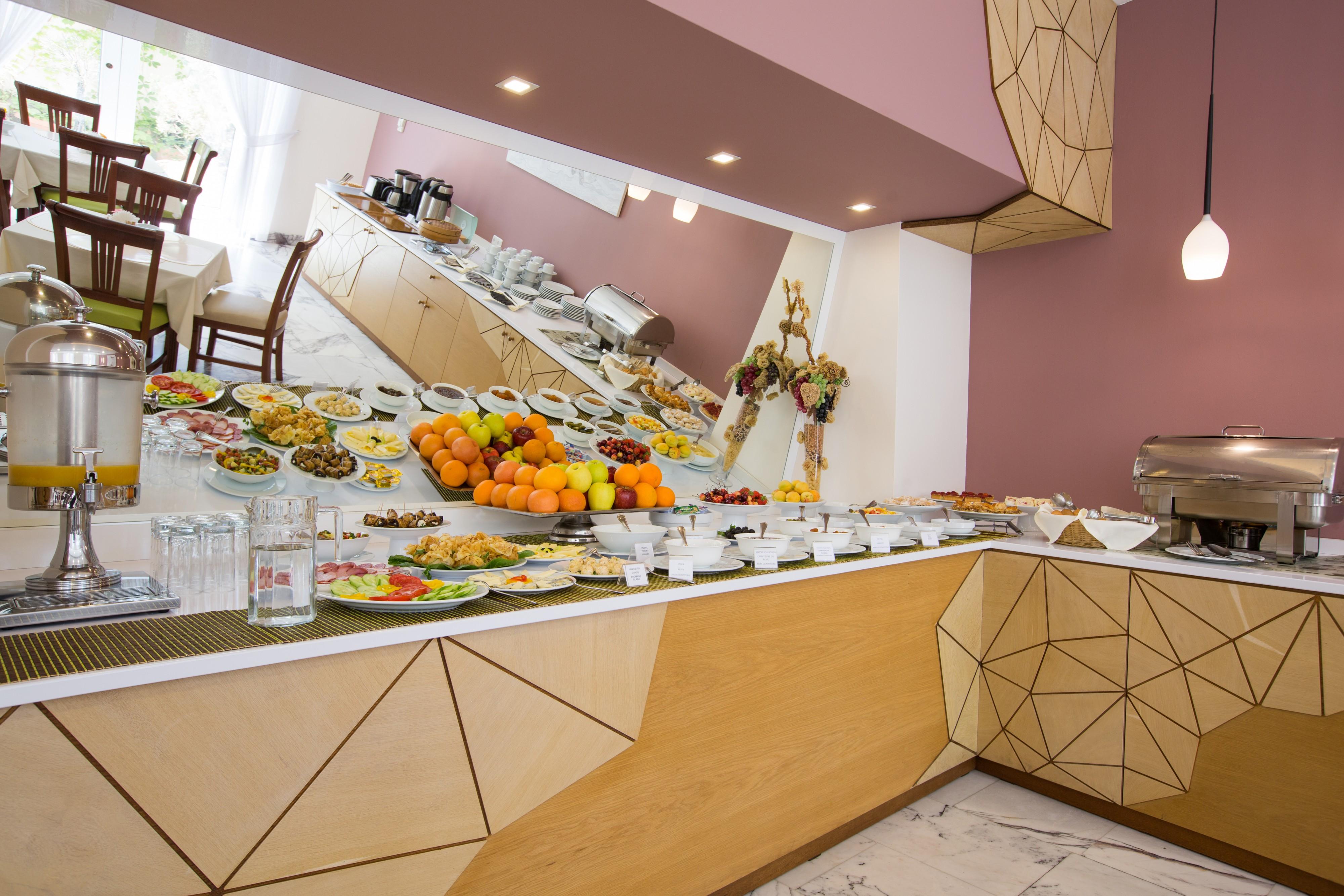 Europe Hotel Ереван Екстериор снимка
