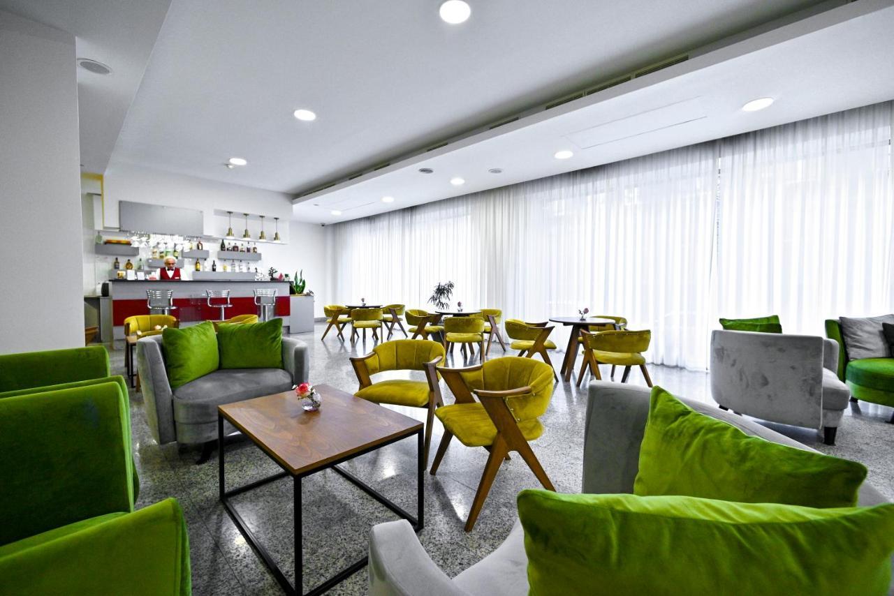 Europe Hotel Ереван Екстериор снимка