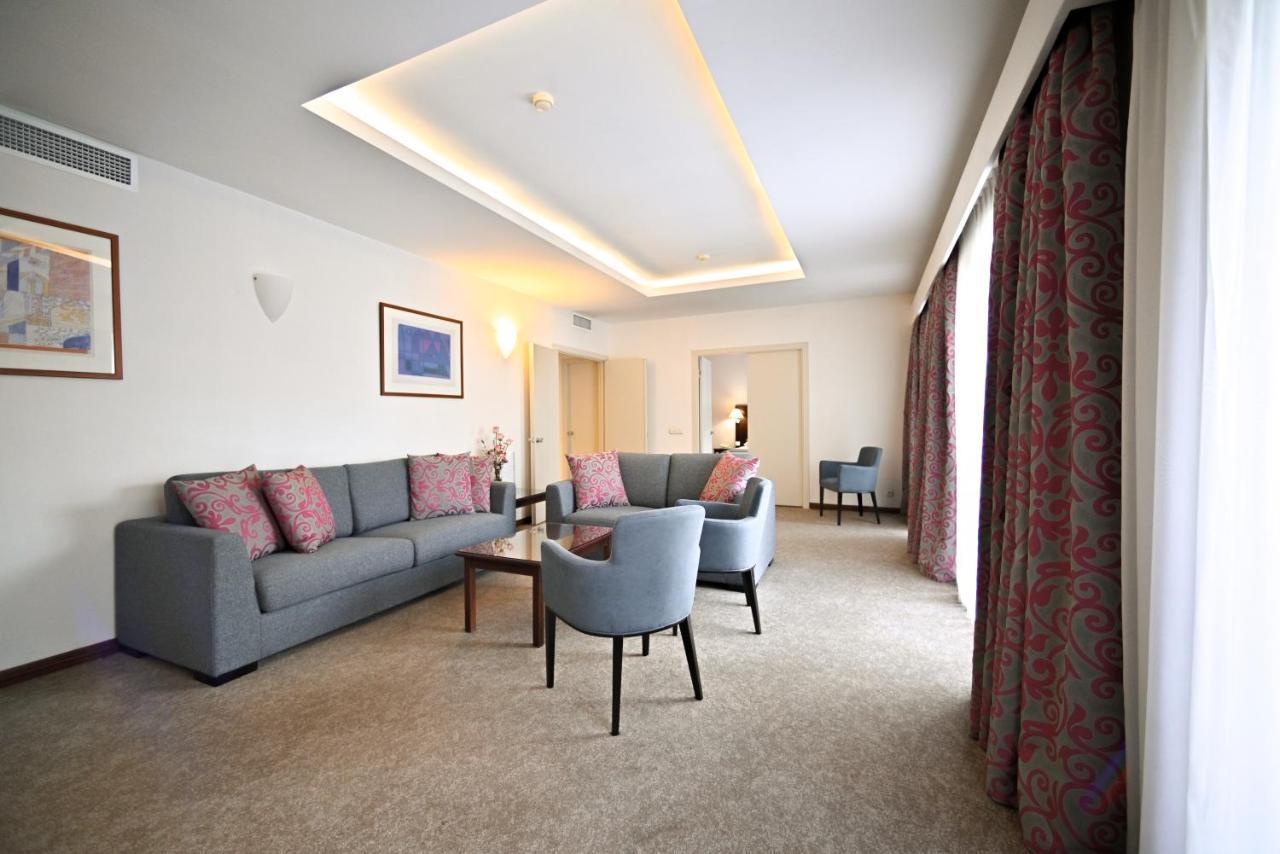 Europe Hotel Ереван Екстериор снимка