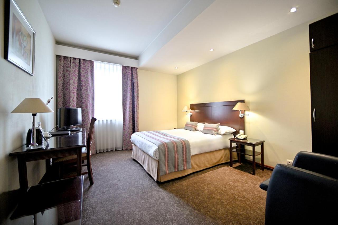 Europe Hotel Ереван Екстериор снимка