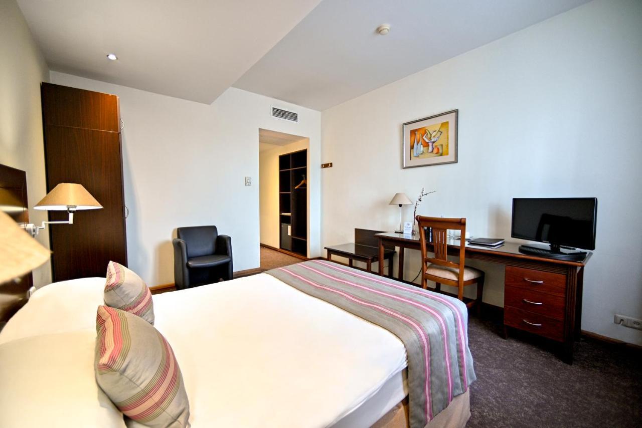 Europe Hotel Ереван Екстериор снимка