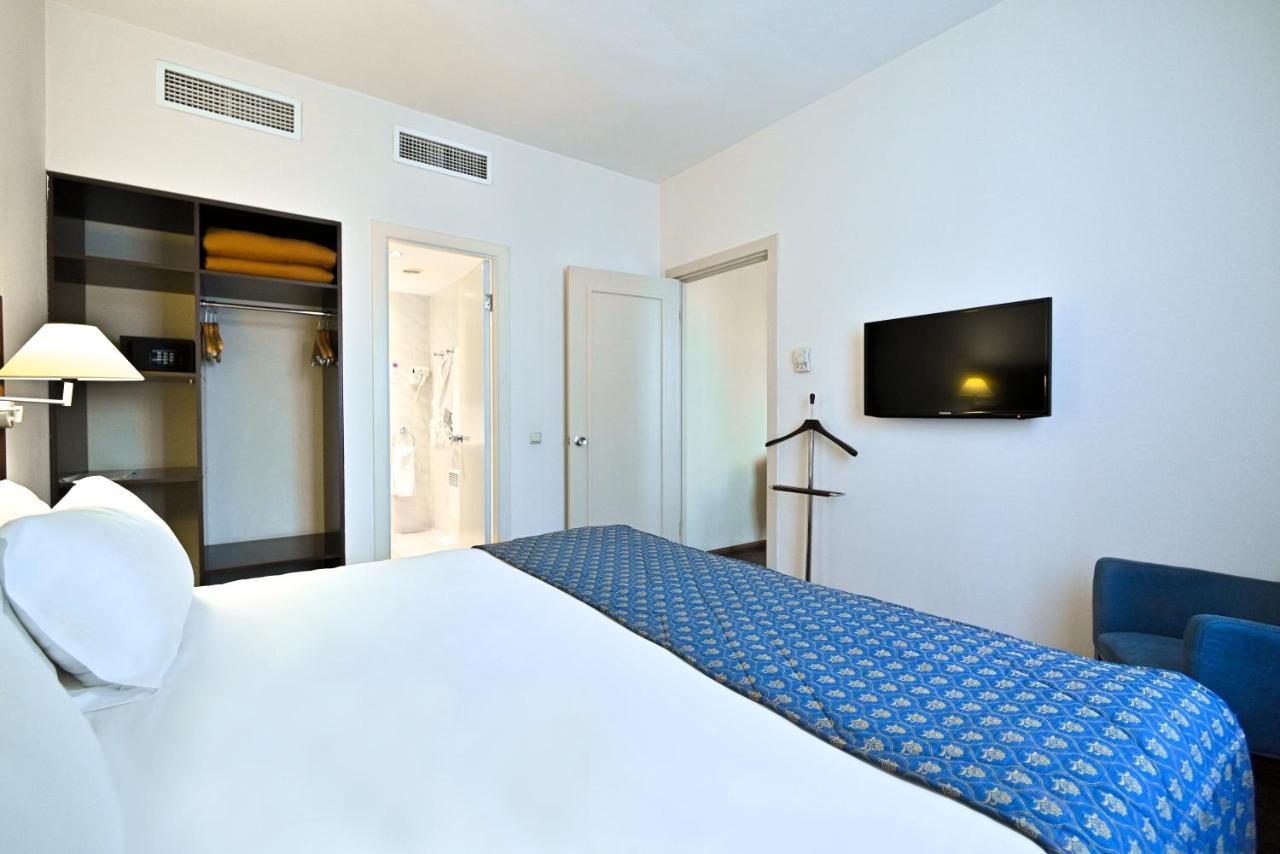 Europe Hotel Ереван Екстериор снимка